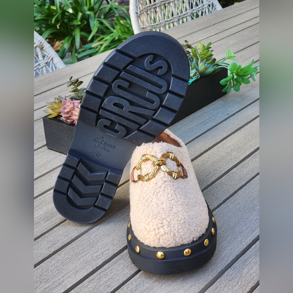 Circus By Sam Edelman Women's Annie Shearling Studded Lug Sole Clogs Size 7.5 - Picture 8 of 8